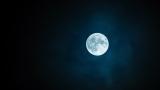 moon in the dark sky