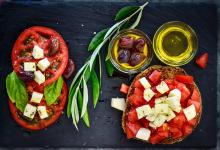 tomatoes olive oil and whole grains