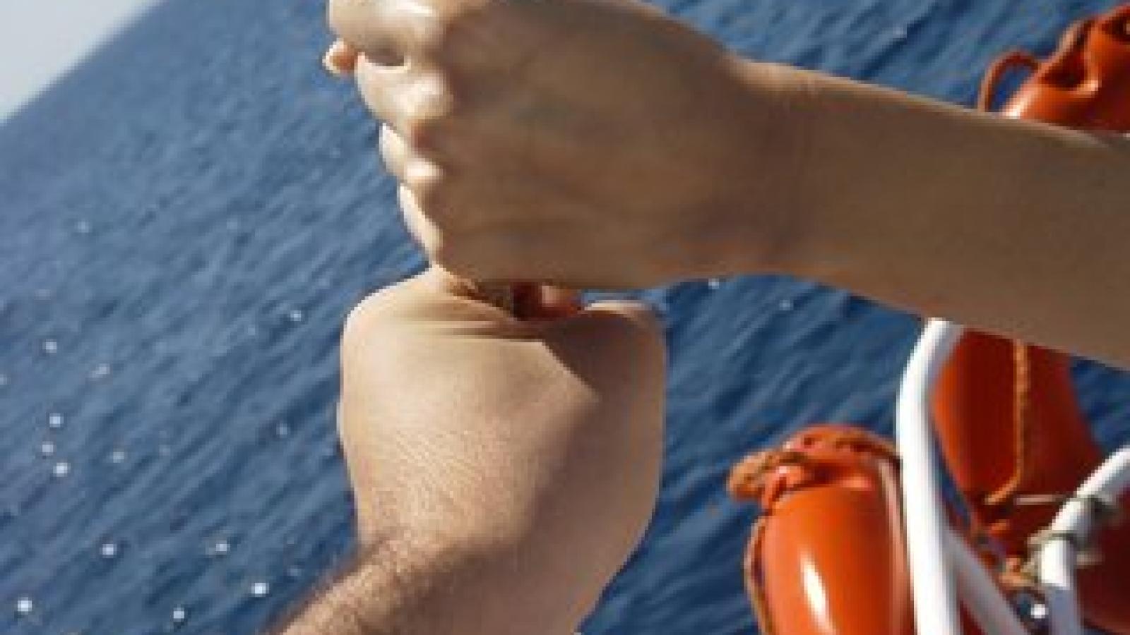 Rope.2hands.jpg