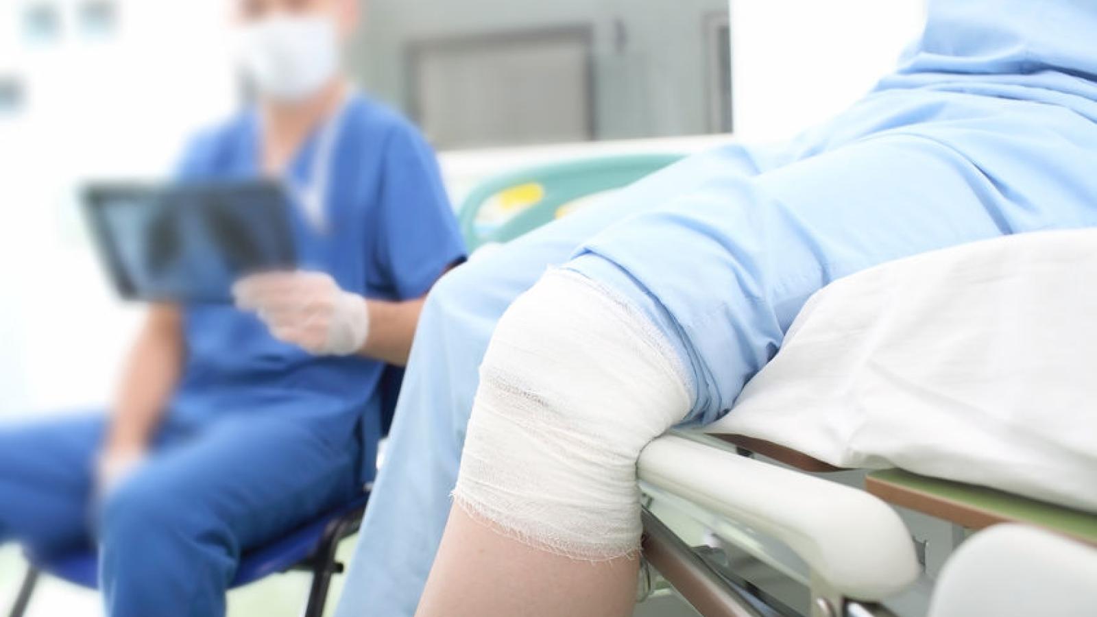 Urgent.knee_.xray_.jpg