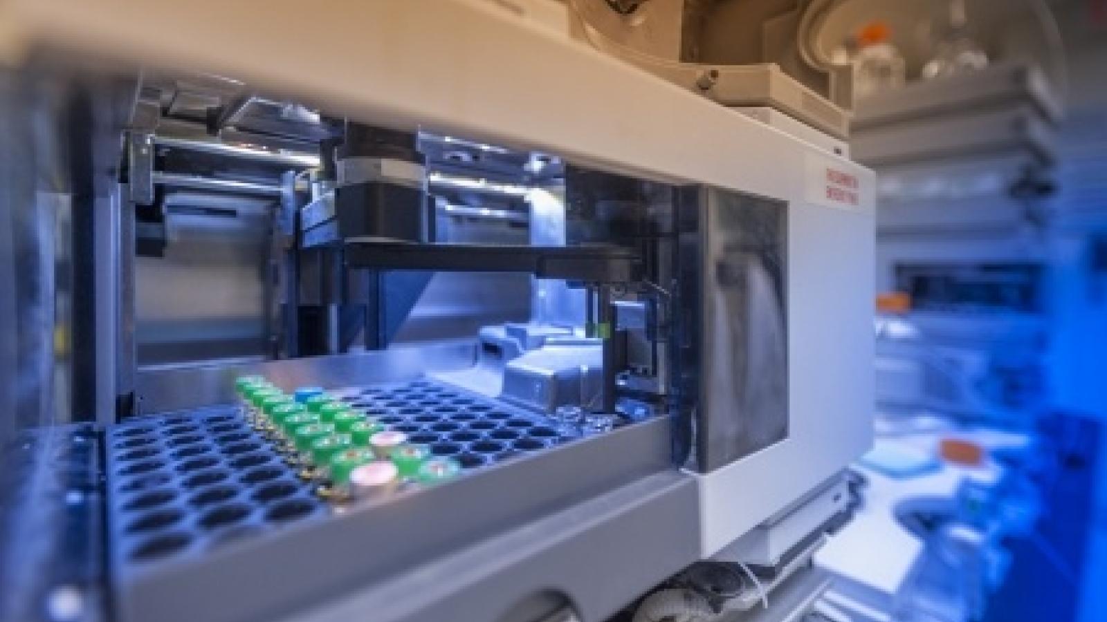 biotechnology.lab_.jpg