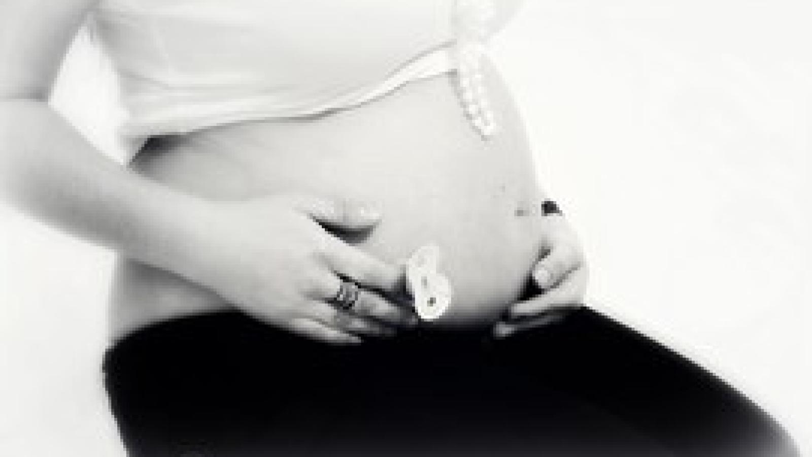 pregnant-776506__180.jpg