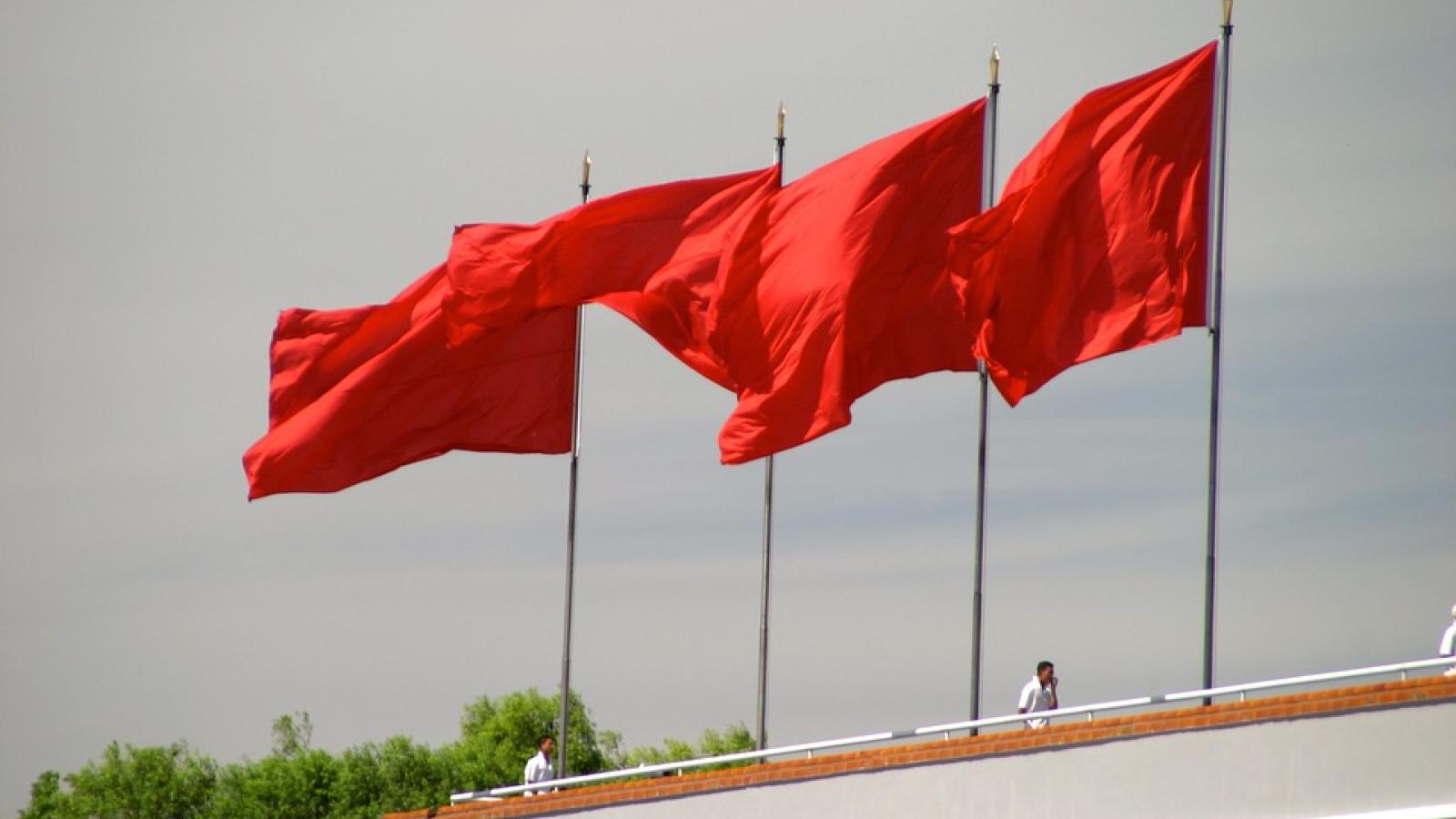 redflags.jpg