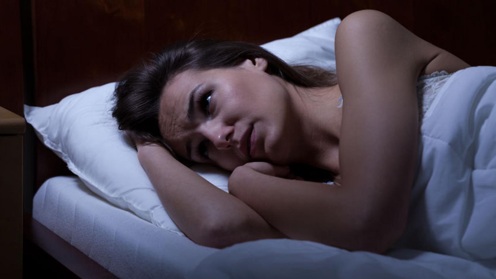 sleep.awake_.woman_.jpg