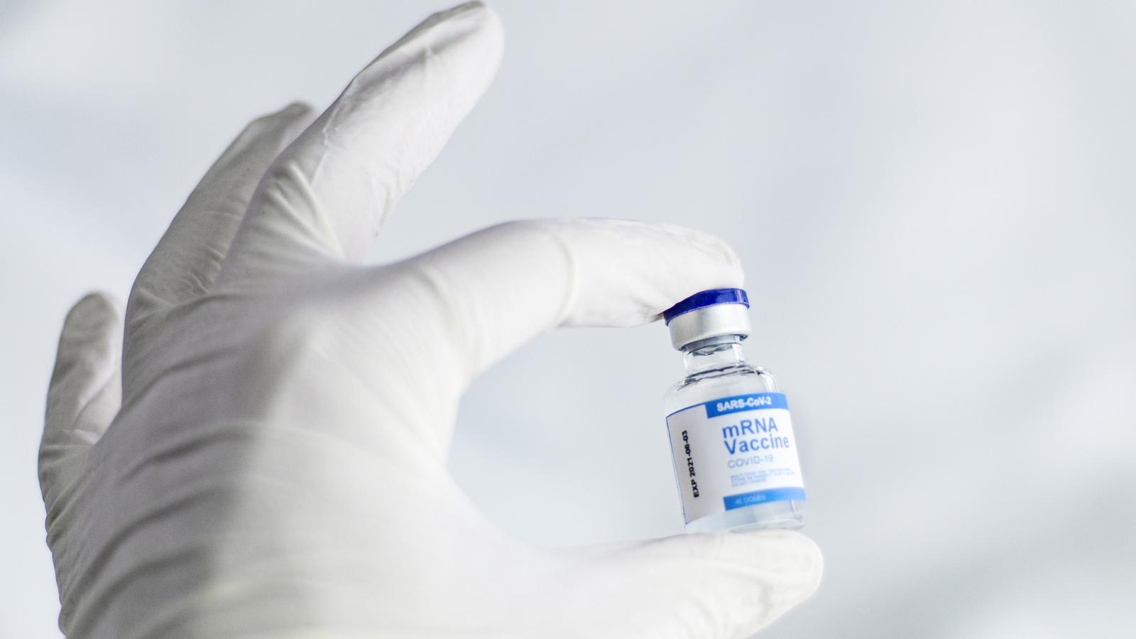 vaccine,mRNA,Covid,vial
