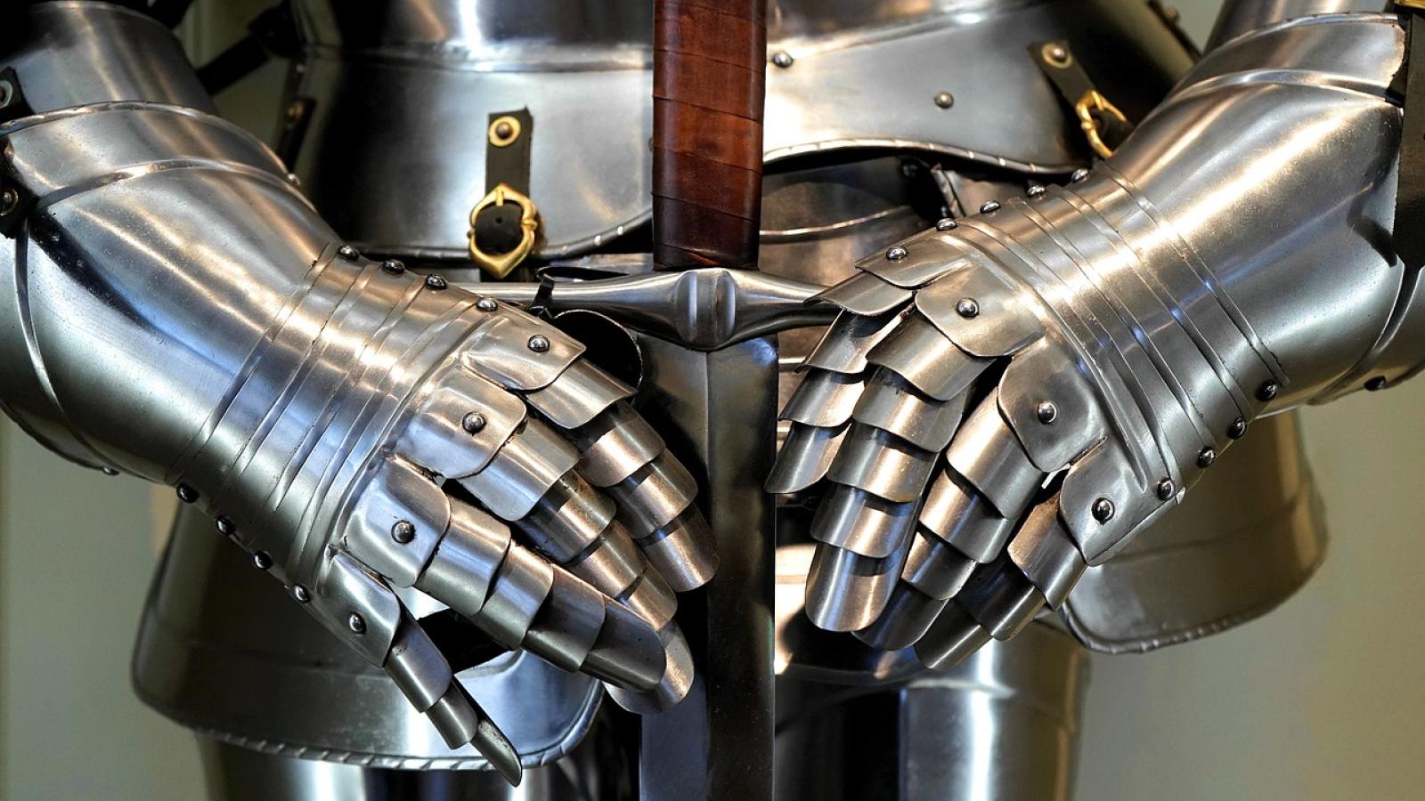 heavy,metal,sword,knight