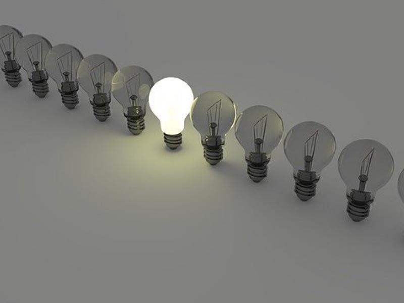 light-bulbs-1125016_640.jpg